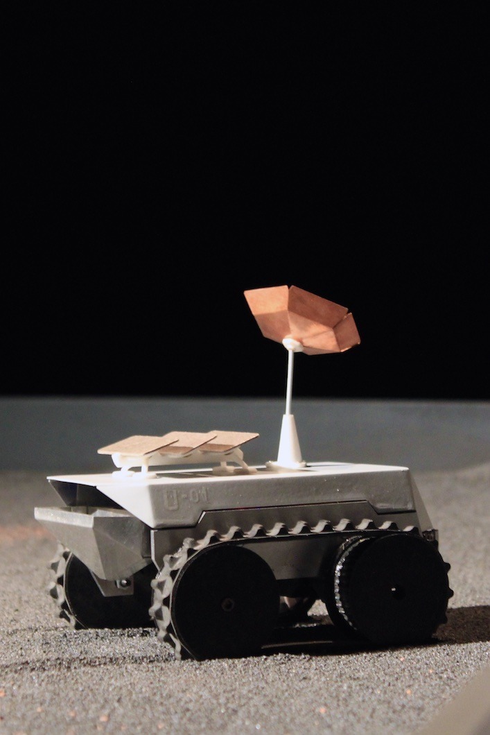 U–01 lunar rover