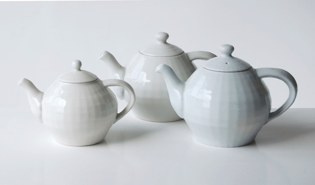Set of teapots-by Jonathan Keep, UK